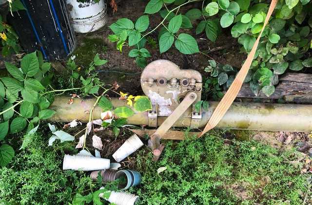 В Чопе пограничник предложил контрабандисту перебрасывать сигареты катапультой