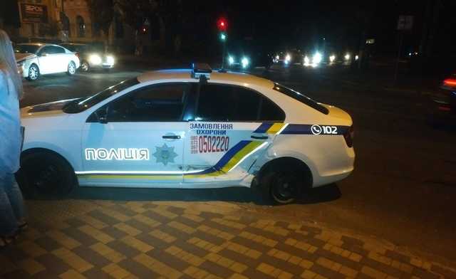 В центре Николаева полицейские попали в ДТП