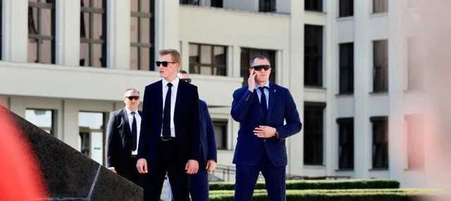 Сын Лукашенко появился на митинге в Минске: в сети раскритиковали его