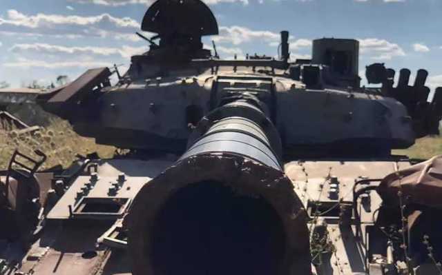 СМИ опубликовали новые фото «кладбища» российской военной техники под Ростовом