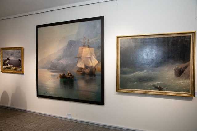 Суд повторно арештував колекцію картин Порошенка – адвокат