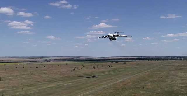 Россия устроила полеты авиации в 30 км от границы с Украиной