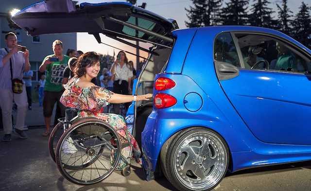 В Украине создали первый электрокар для людей с инвалидностью