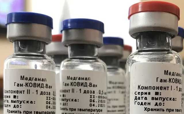 Ученые обеспокоены, что российская вакцина от COVID-19 может вызвать мутацию коронавируса