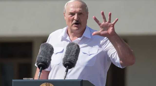 Лукашенко поблагодарил "друга Путина" и объяснил, почему долго не появлялся на публике