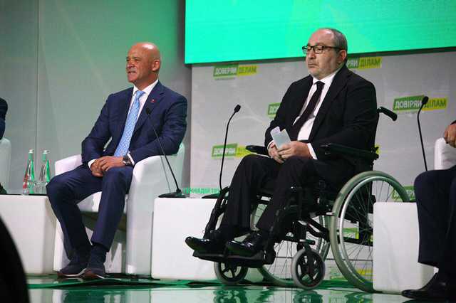 Труханов приехал в гости к Кернесу