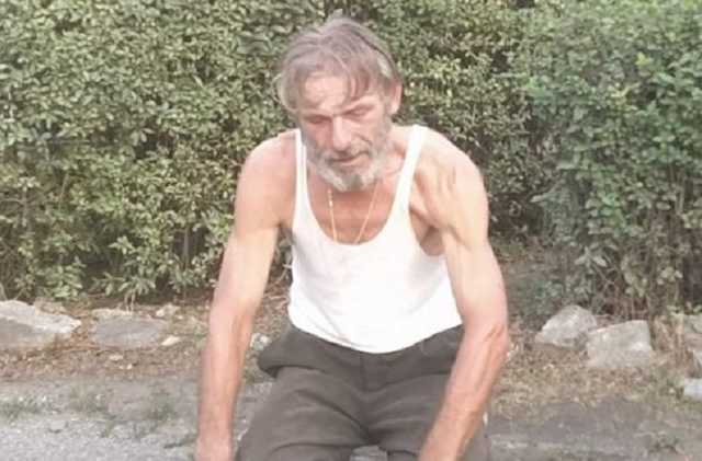 Ужас в Днепре: пенсионер бросался с ножом на детей