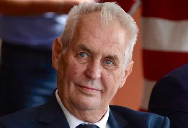 Президент Чехії Земан госпіталізований з переломом руки