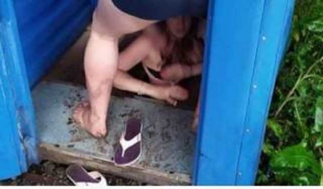 В Хмельницком попытка заняться сексом в общественном туалете окончилась в выгребной яме