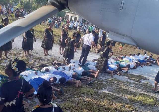 «Доріжка» з людей для китайського посла викликала нерозуміння в суспільстві