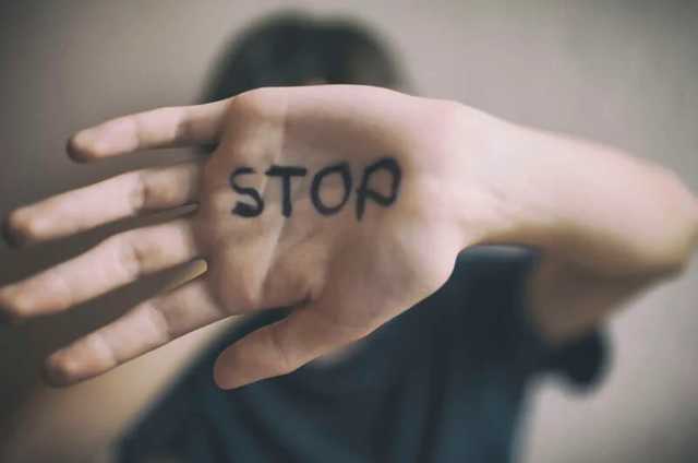 Издевавшийся над матерью киевлянин получил срок за психологическое насилие