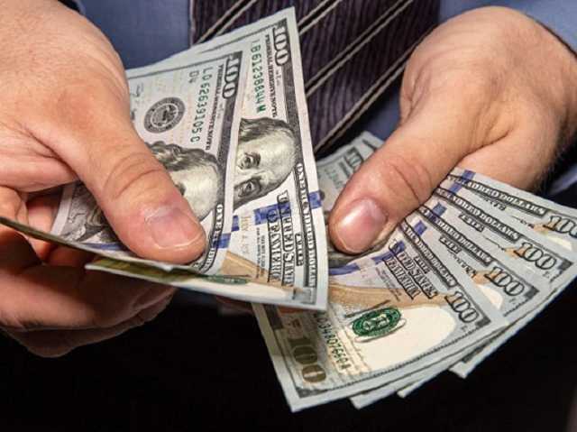 Сотрудника ГСЧС с сообщниками поймали на взятке в 70 тысяч долларов