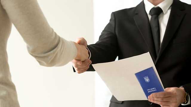 Верховный суд разъяснил, что за незаконное увольнение взимается один средний заработок