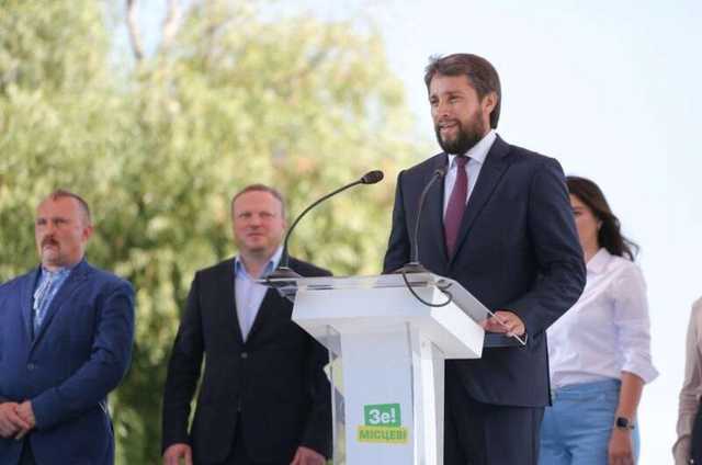 Технология “слива”. Почему “Слуга народа” в крупных городах сдается без боя