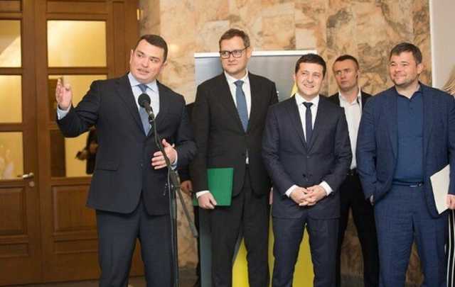 Антикоррупционный цугцванг Зеленского — «Зеркало недели»