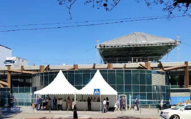 "Слуги народа" собрались на съезд в "Парковом"