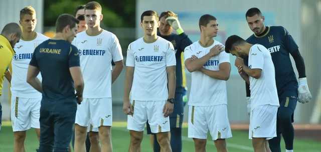 У тренера сборной Швейцарии, с которой сыграет Украина, обнаружен коронавирус