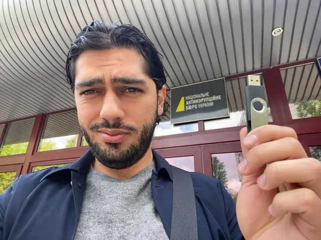 «Вы, подонки, меня не остановите!»: Лерос прокомментировал свое исключение из «Слуги народа»