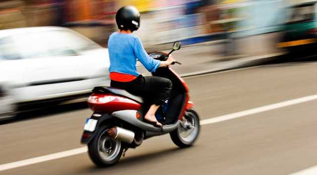 Как в Шанхае: на дороге в Киеве заметили необычную колонну транспорта