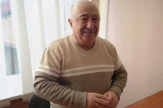 Зеленский предложил присвоить пожизненную стипендию своему отцу. Кабмин снял вопрос