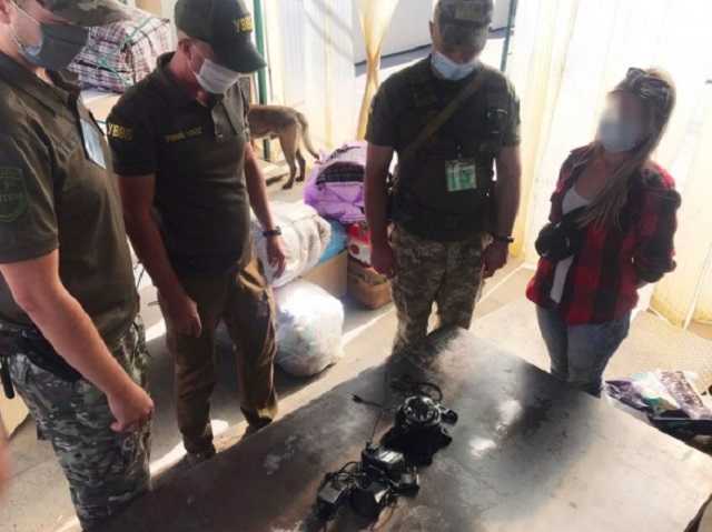 В Луганской области "курьер" пыталась пронести на оккупированные территории технику двойного назначения