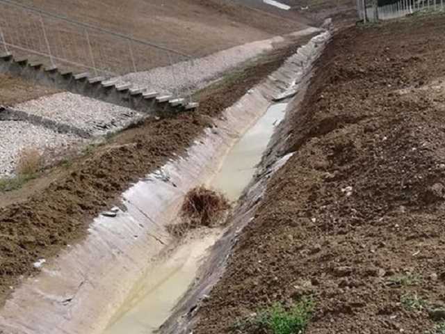 Грязь с трассы стекает прямо в реку: оккупанты продолжают планомерно уничтожать Крым