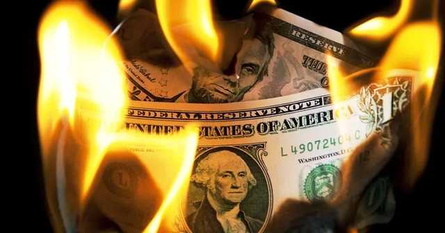 Экономист дал прогноз курса доллара на конец года