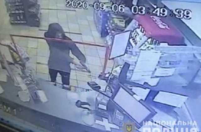 Приехал погостить и совершил ограбление: в Ужгороде полицейские задержали подростка