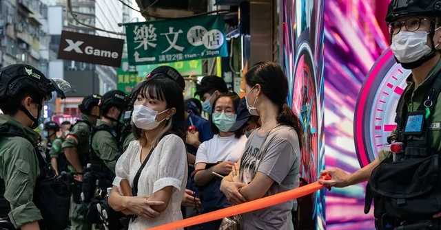 В Китае зафиксировали массовые бессимптомные заражения COVID-19