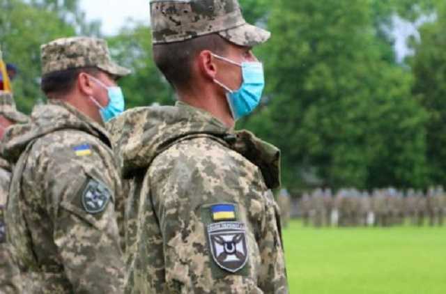 В ВСУ за сутки сдались на милость коронавирусу тридцать человек