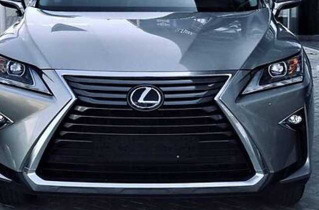 Девушка, которую сбили в центре Винницы, умерла: водителю Lexus сообщено о подозрении