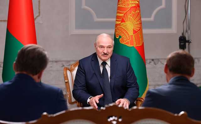 «Ягодки еще впереди»: Лукашенко анонсировал свою сенсацию по Навальному