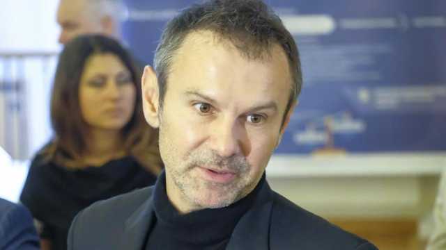 Вакарчук объяснил, для чего ему нужны деньги