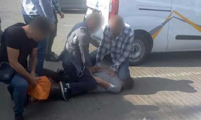 Поліція затримала росіянина, який організував стрілянину у кафе в Українці