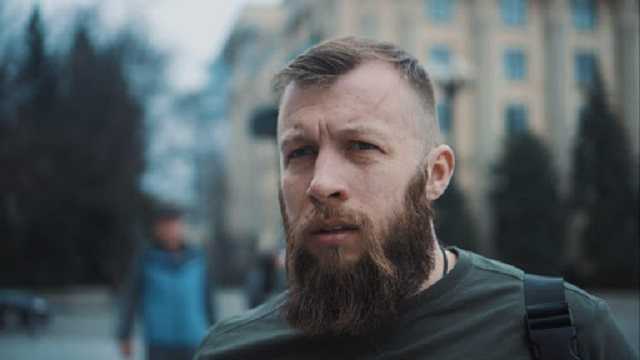 «В Зеленском борются предатель с трусом» — экс-командир «Азова»