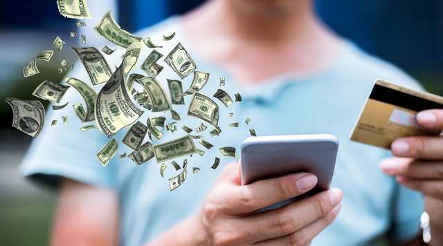 Мошенники из "колл-центра ПриватБанка" украли у киевлянина 116 тысяч гривен