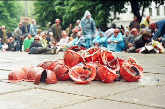 В Кривом Роге подземный протест продолжают почти 200 шахтеров