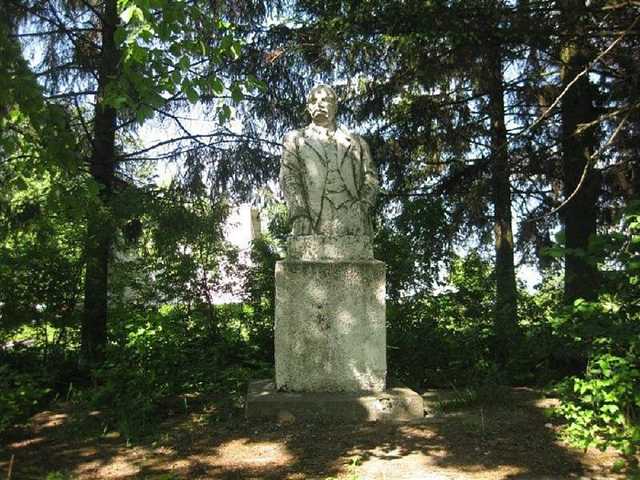 У Житомирській області знайшли два пам’ятники Леніну