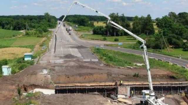 Под Киевом почти на месяц закроют движение по трассе Киев-Харьков-Довжанский