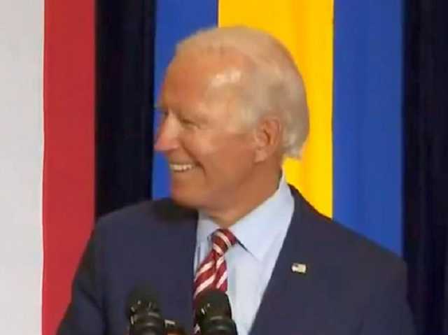 Джо Байден включил Despacito и нарвался на критику