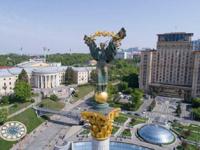 Две трети украинцев считают, что страна развивается в неправильном направлении, — данные опроса