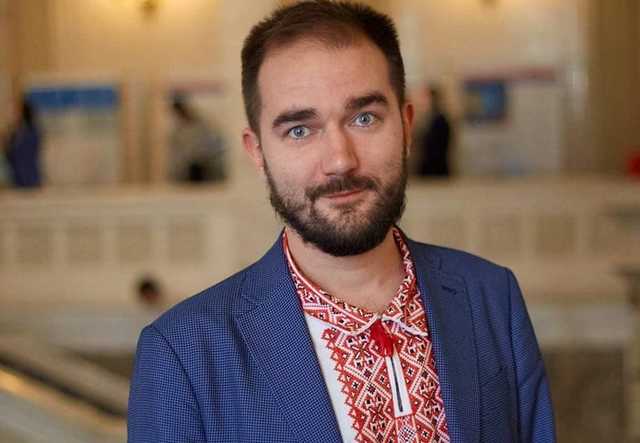 Юрченко забаррикадировался в доме и не пускает НАБУ, – Лещенко