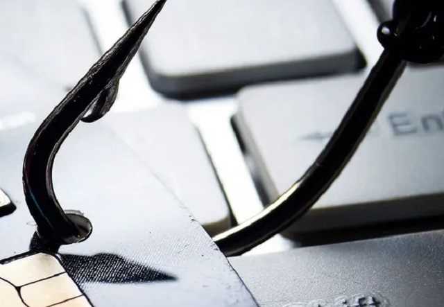 Мошенники создают специальные аккаунты в соцсетях и оставляют украинцев без денег