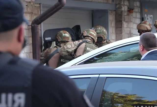 Мужчина подорвал себя в центре Харькова