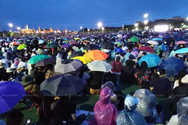 В Таиланде десятки тысяч человек вышли на антиправительственную акцию