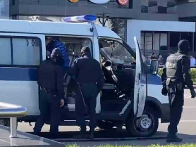 В Беларуси люди снова вышли на протесты, начались задержания