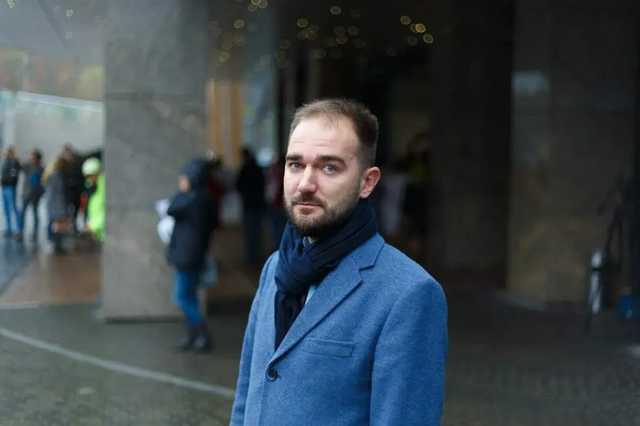 Человека, похожего на нардепа Юрченко, заметили в ресторане в центре Киева