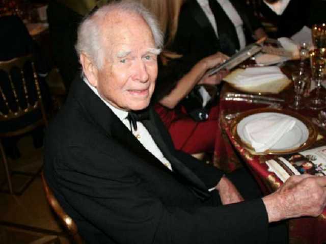 Умер экс-глава PepsiCo, который впервые угостил Хрущева пепси-колой