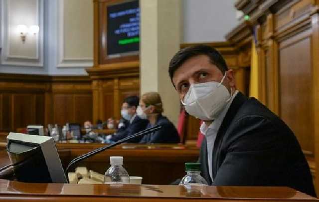 Заради "миру" готові на все: "слуга" розповів про небезпечну ініціативу в парламенті