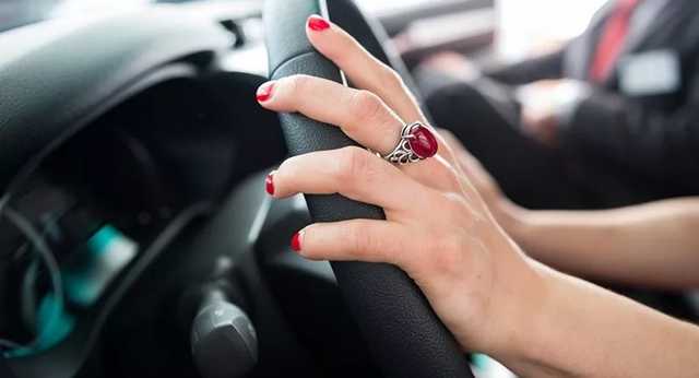 Ледь розмовляла: у Києві затримали нетверезу водійку